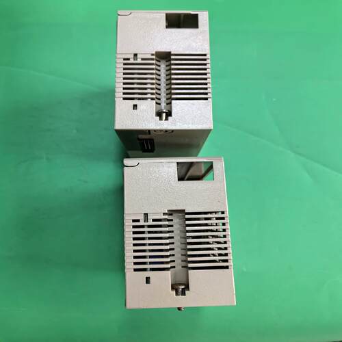 C200HW-PA204R 电源模块 现货2个