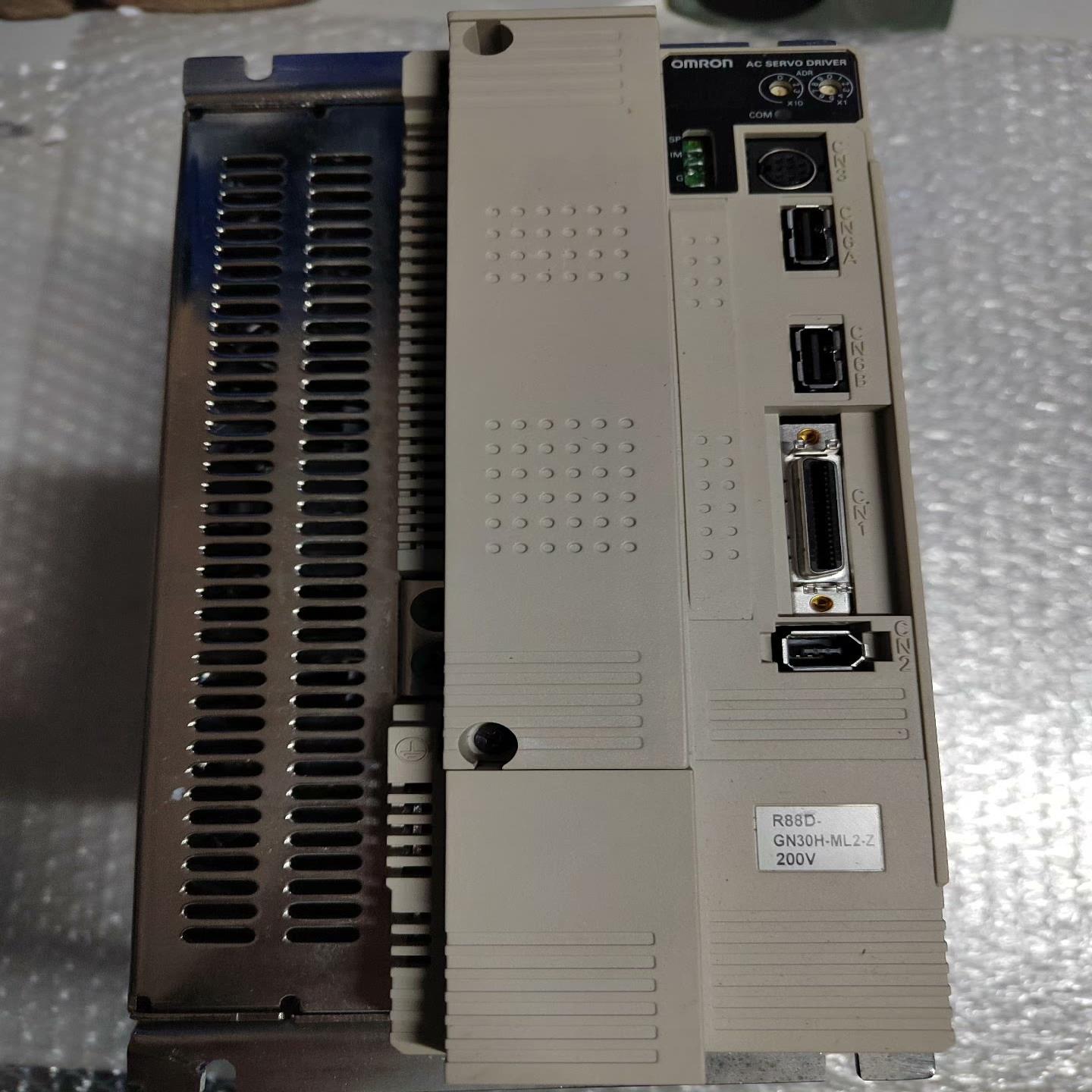 R88D-GN30H-ML2-Z伺服驱动器3KW，