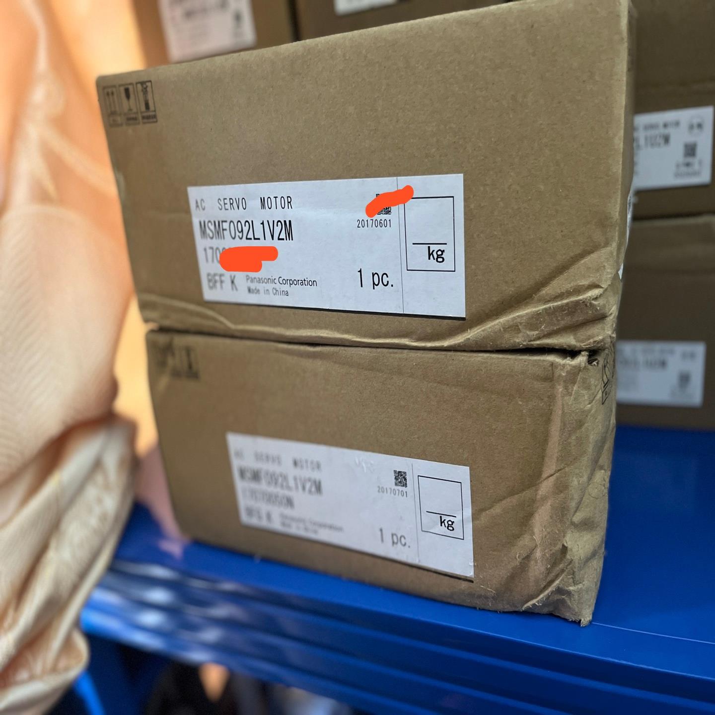 全新原装A61KW伺服电机MSMF092L1V2M，