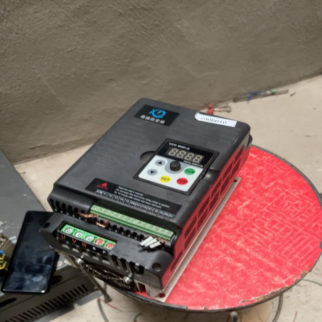 鑫盛达变频器7.5kw的XSD350-7.5G3面板VCO