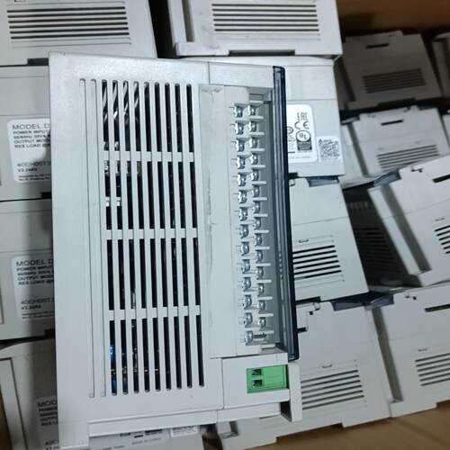 台达PLC，DVP40EH00T3，成色漂亮，功能包好，（可~议价