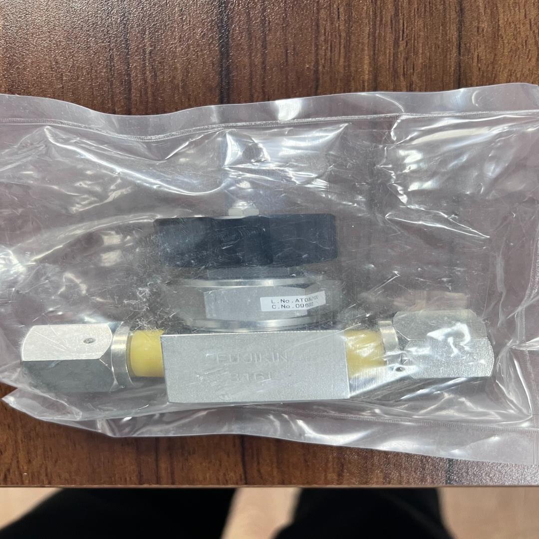 fujikin 1/4 1/2fvcr低压手动隔膜阀