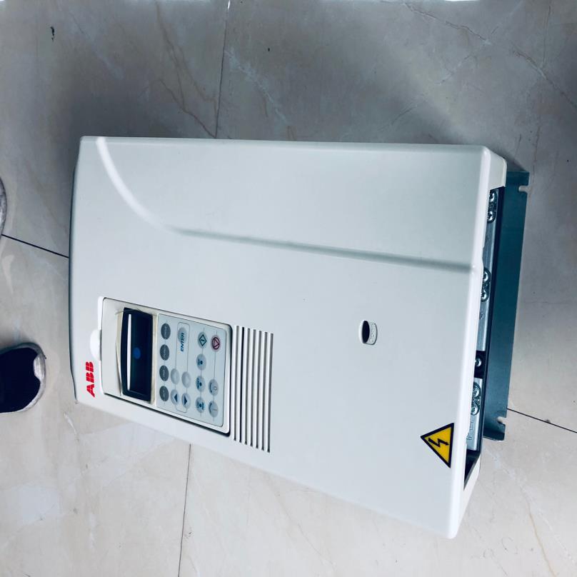 变频器30KW 全新没有使用过 ACS800-01-0