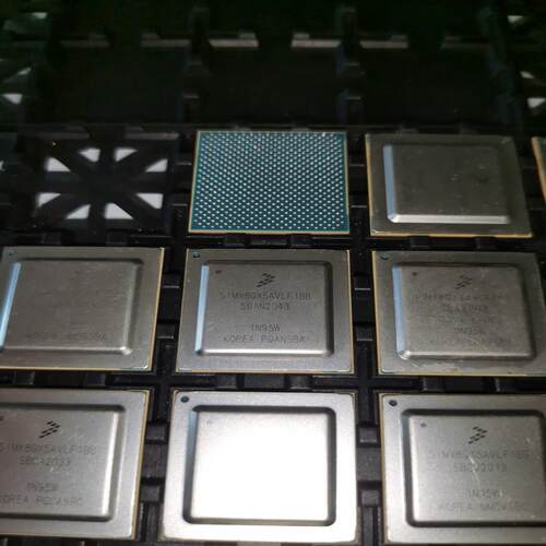 [德峰]SIMX8QX5AVLF1BB散新