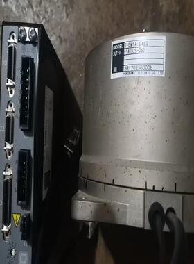 {雅致机械商行}横河DD马达T-DM1A-045G驱动器一套带线拆机件