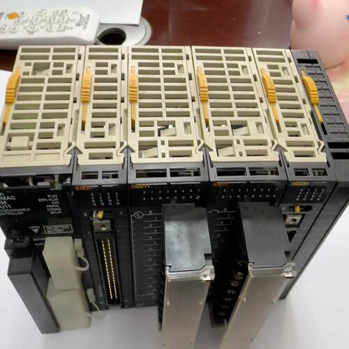 议~欧姆龙CPU一套CJ1MCPU11带模块ID231OD2