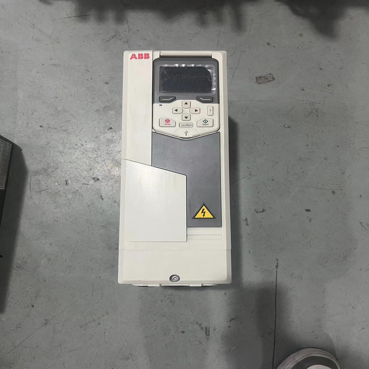 变频器 ACS580-01-04A1-4功能完好9成新