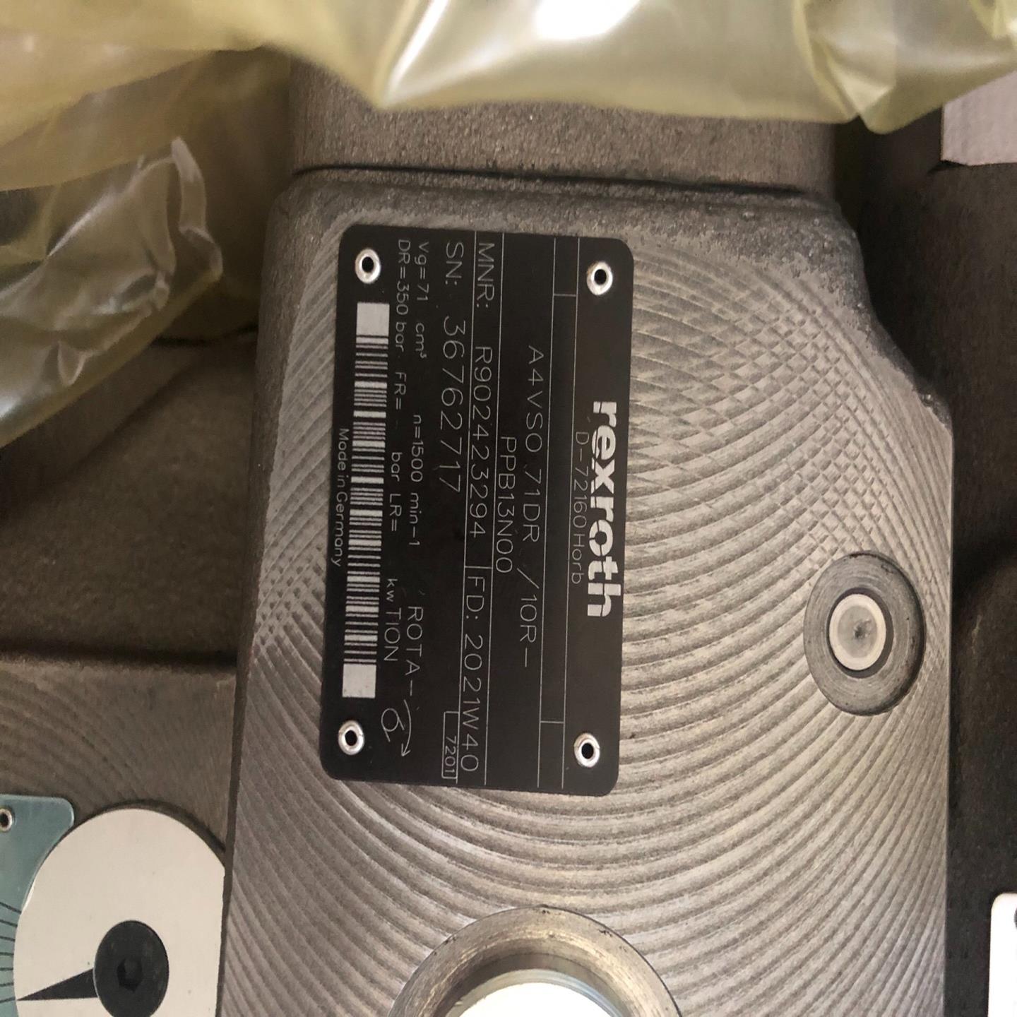 柱塞泵A4VSO71DR/10R-PPB13N00 R902