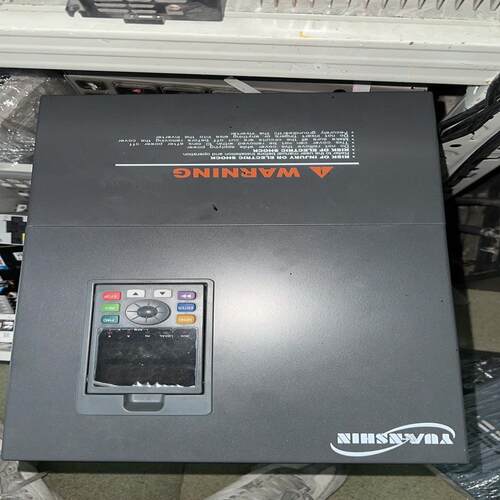 变频器37kW—45KWP，型号—YX3000-4T0370（反映电子）