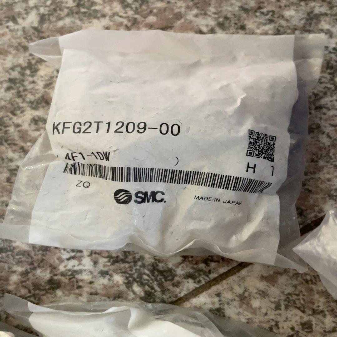 KFG2T1209-00原装正品SMC接头