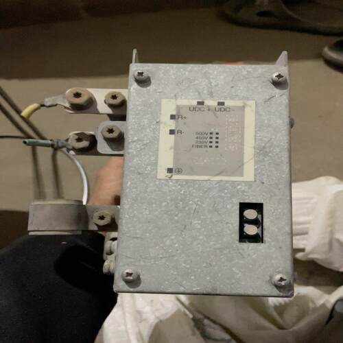 （设备配件）ABB一NBRA一656C外置斩波器。  有两个  拆机的