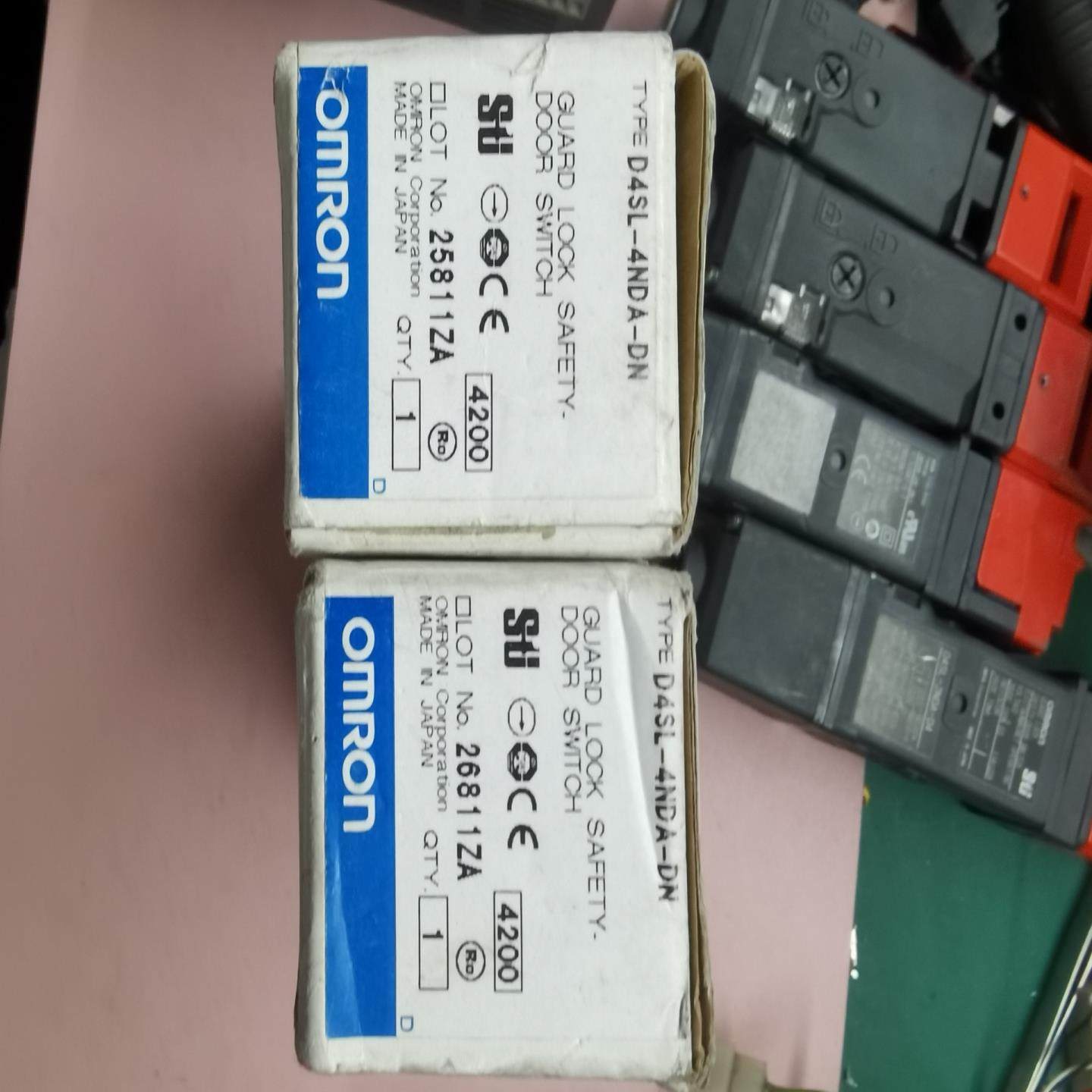 安全门锁D4SL-4NDA-DN全新原装二个