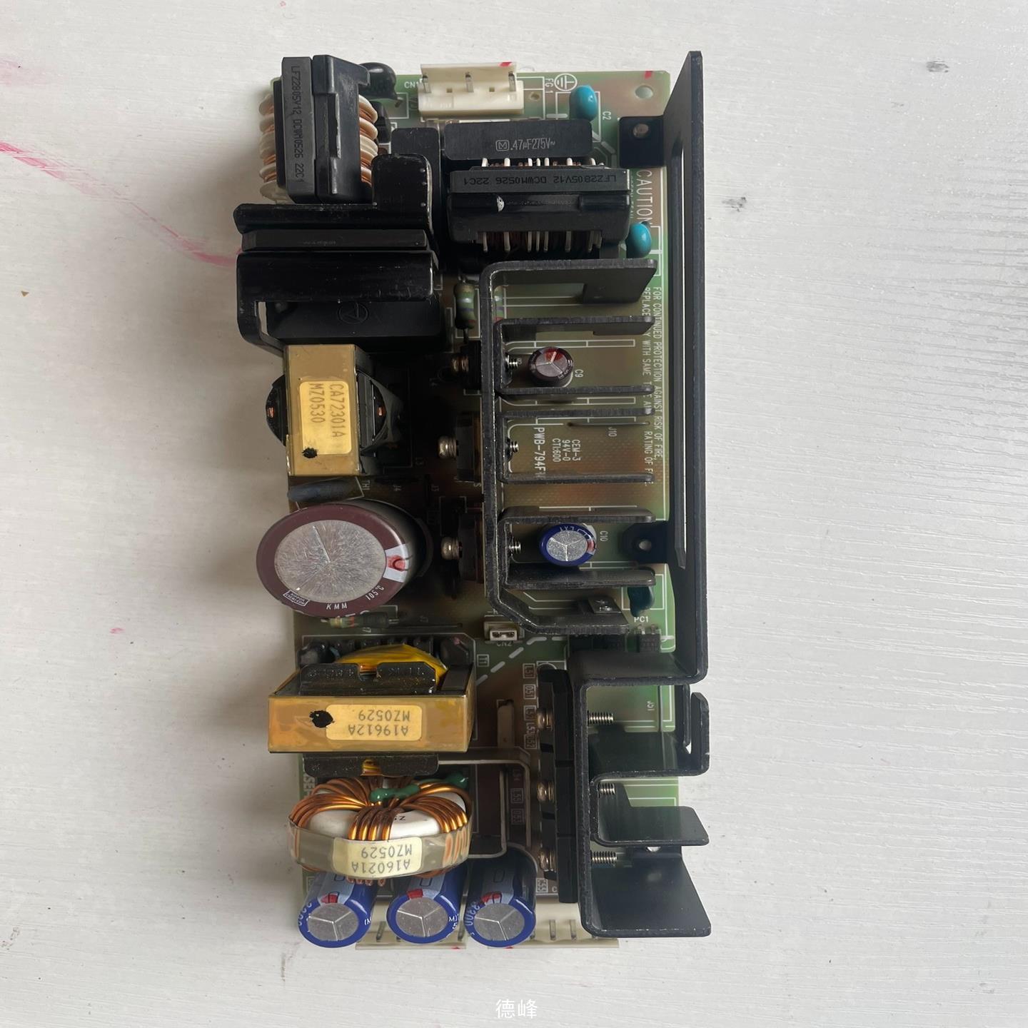 [德峰]沙迪克拆机电源ZWS150AF-5/J，功能正常无修