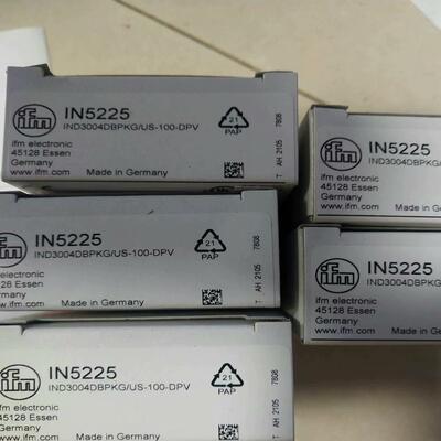 易福门方形开关IN5225 IN5224 IY5048 IY