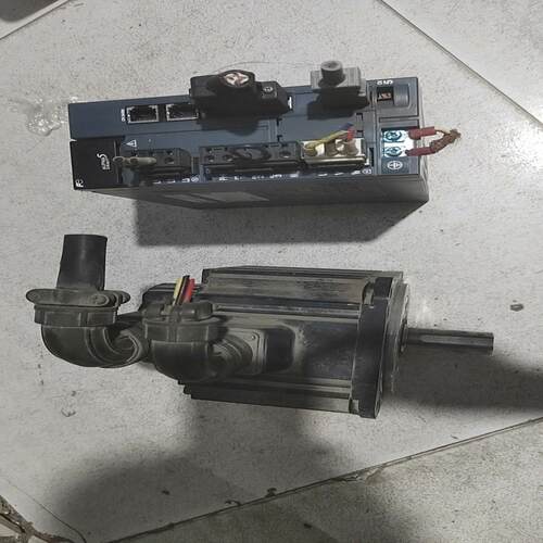 [德峰]。750w和伺服1500富士一套w