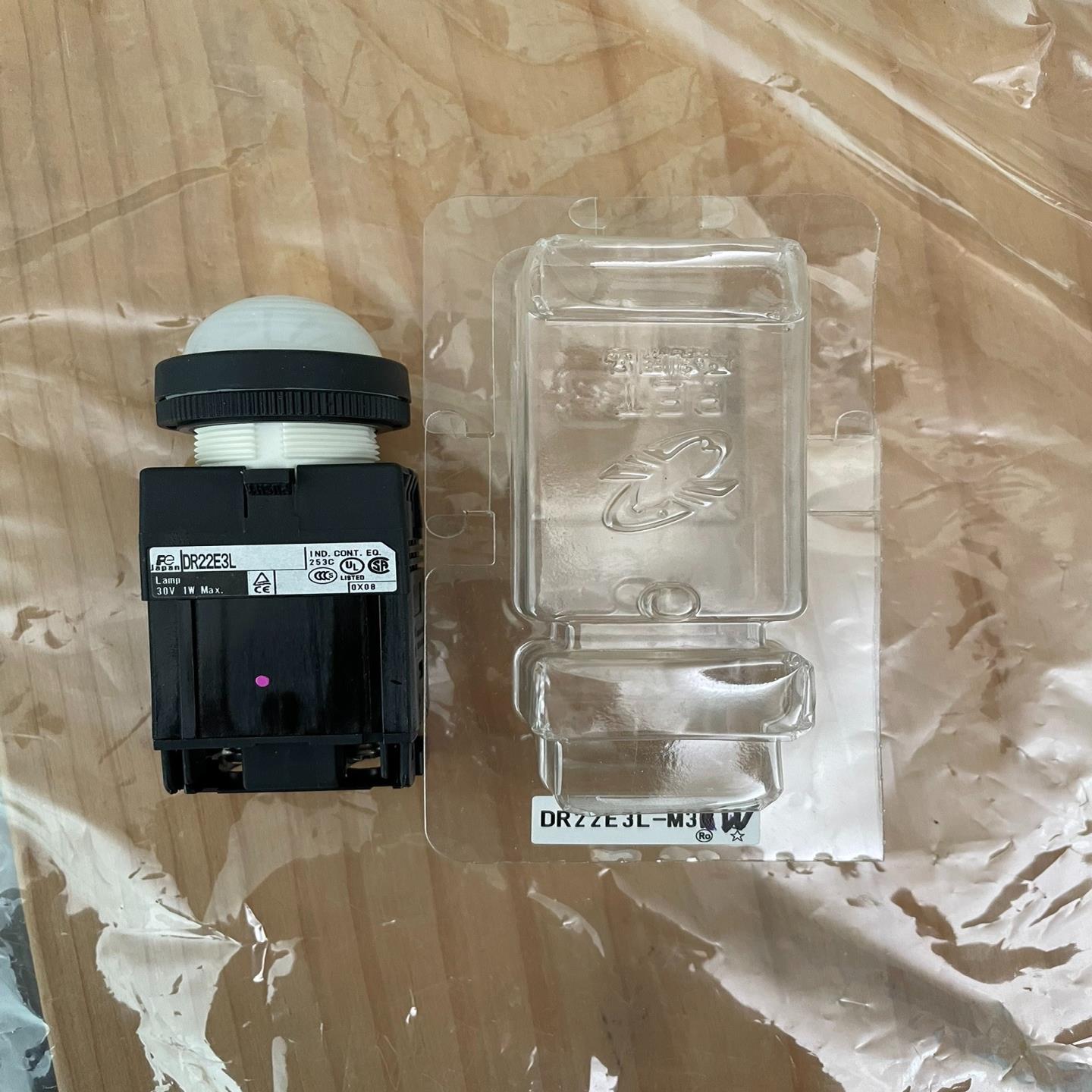 富士原装讯号指示灯DR22W3L-M3W。白色220V，LE