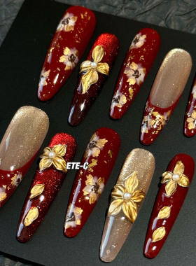 C+鎏绯 新款重工秋冬新年红色高级绝美轻奢中长款美甲穿戴甲指甲