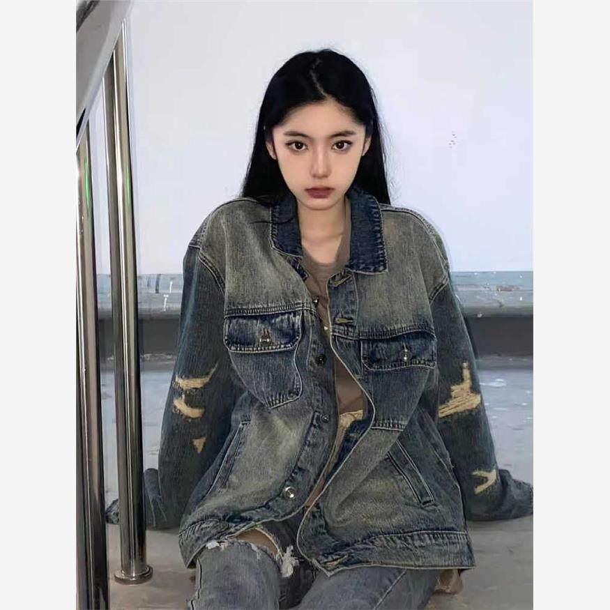 UC复古破洞牛仔外套女年