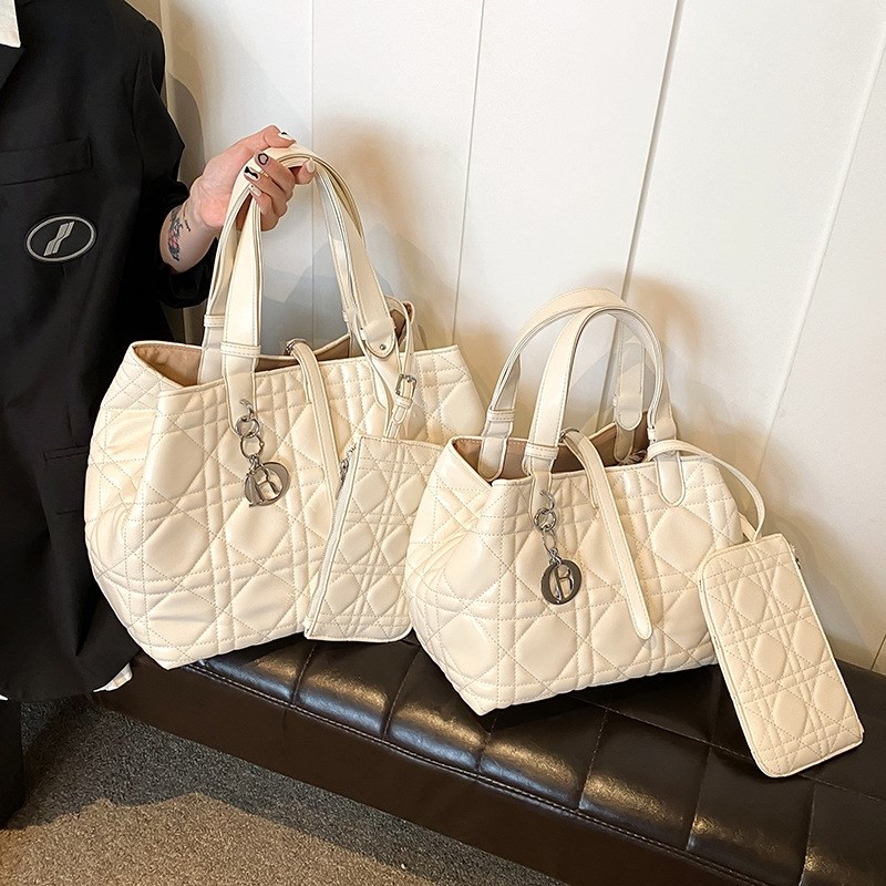 高级感托特包2024新款女大容量刺绣菱格手提包通勤单肩斜挎包