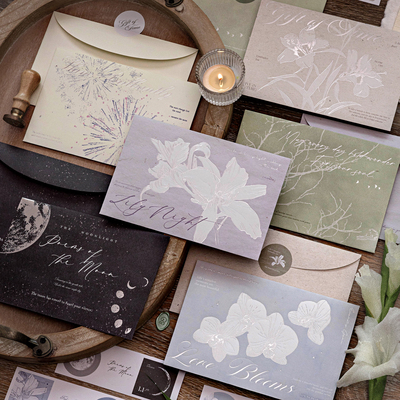 万物静默如谜烫银信封套装