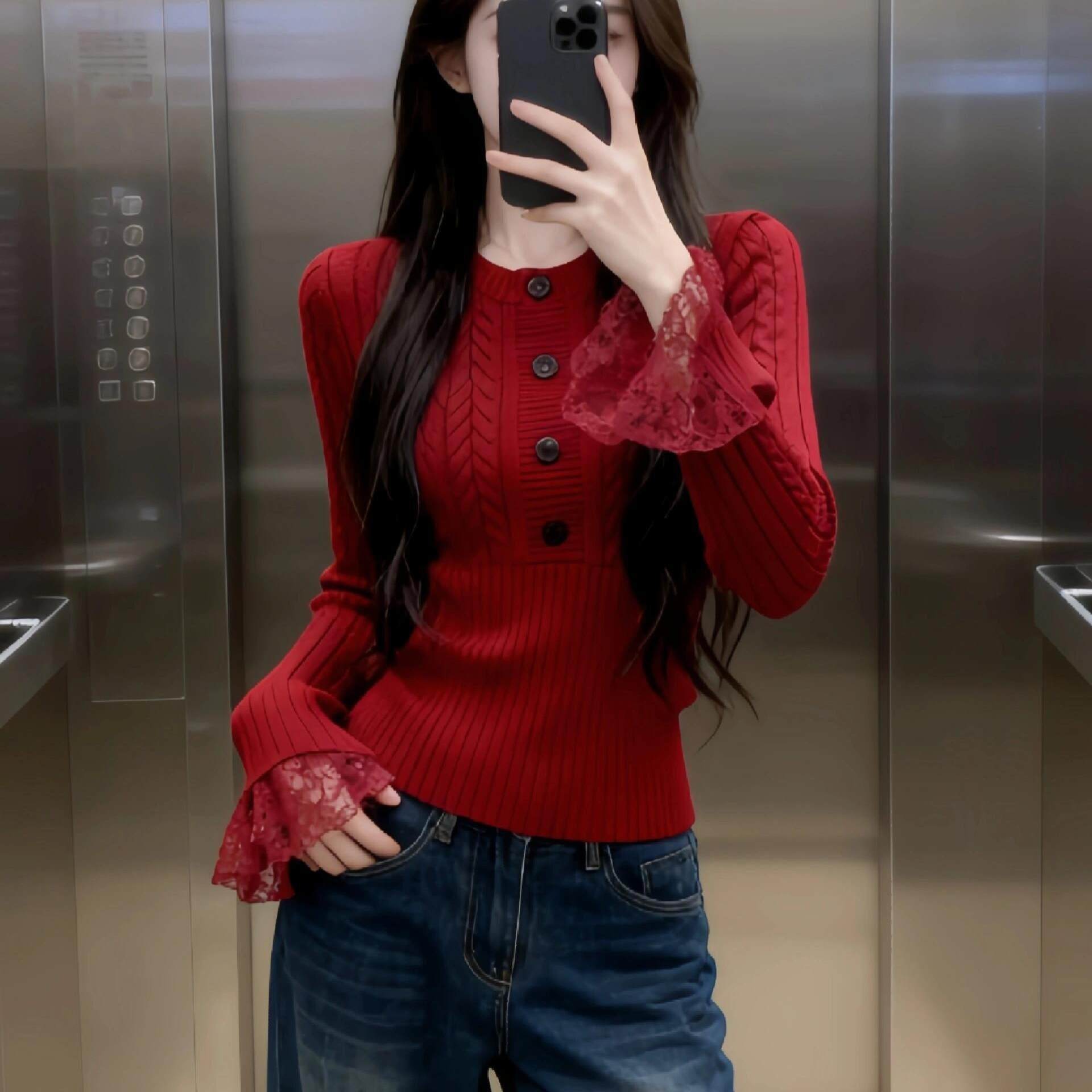 红色蕾丝拼接针织衫女秋冬修身收腰毛衣洋气高级感内搭打底衫上衣