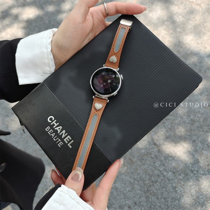 适用Oppowatch X3 mini华为GT6/5女表带腕带女爱心镂空磁吸扣真皮