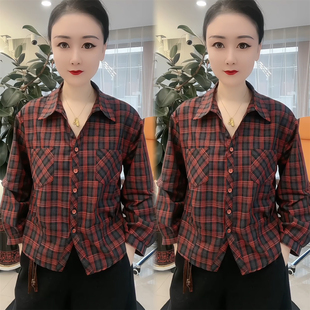 春季新款红蓝格子衬衫女短款收腰显瘦遮肉洋气百搭爆款休闲上衣潮