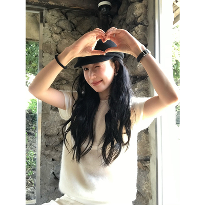 isaro uu 羊毛拉绒工艺无缝一体~软糯亲肤毛茸茸短袖针织衫