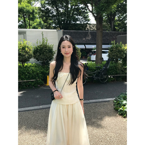 isaro uu 夏日微光~气质珠光感天丝亚麻蝴蝶结抹胸+半裙