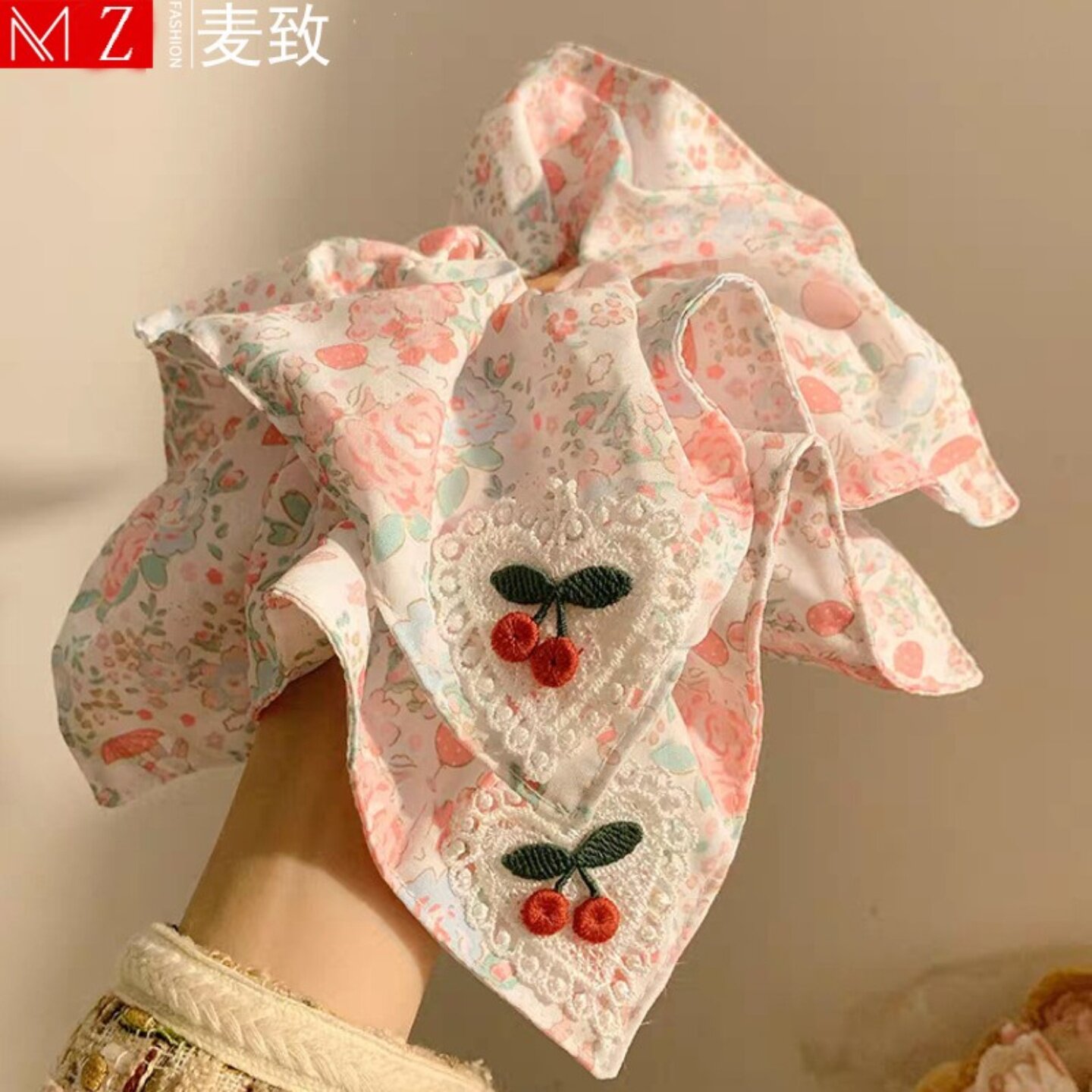粉色油画碎花樱桃方巾大肠发圈女