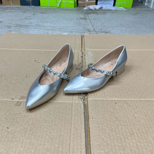 外贸原单shoes女鞋欧美时尚尖头纯色浅口粗跟铆钉一脚蹬气质单鞋