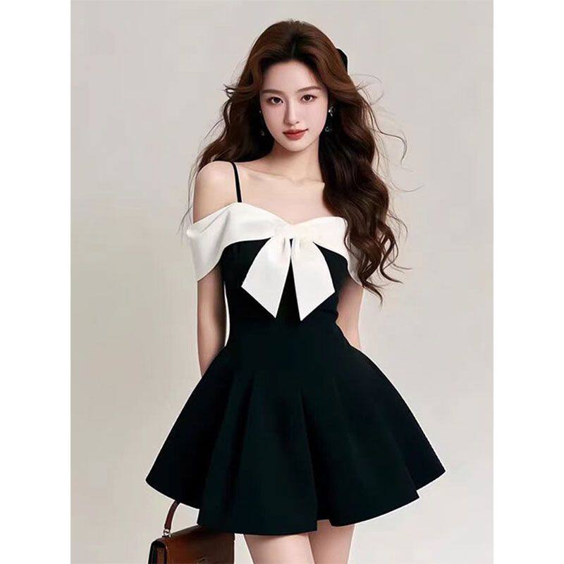 高端精致黑色吊带连衣裙夏2025新款高级感收腰显瘦生日宴会小礼服