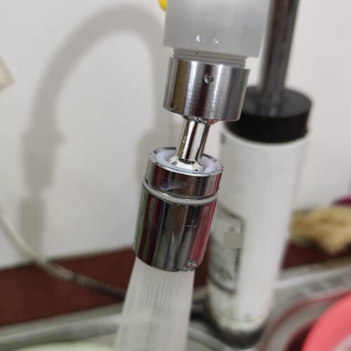 多功能花洒双模外接喷头水嘴通用万向洗菜盆起泡器接头神器转换器