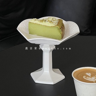 高颜值浮雕花瓣高脚水果碗宫廷纯色陶瓷餐具甜品点心碗陶瓷盘 欧式