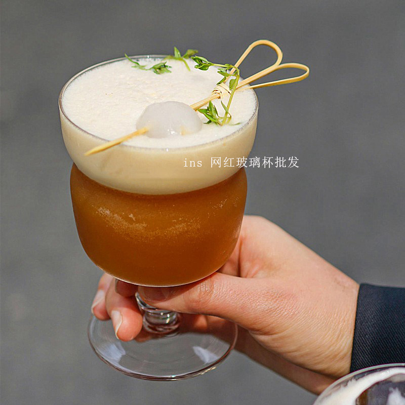 小清新高颜值饮料甜品奶茶杯