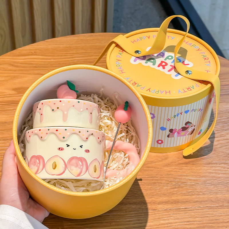 ins奶油草莓蛋糕马克杯创意可爱陶瓷杯带盖送女生生日礼物伴手礼