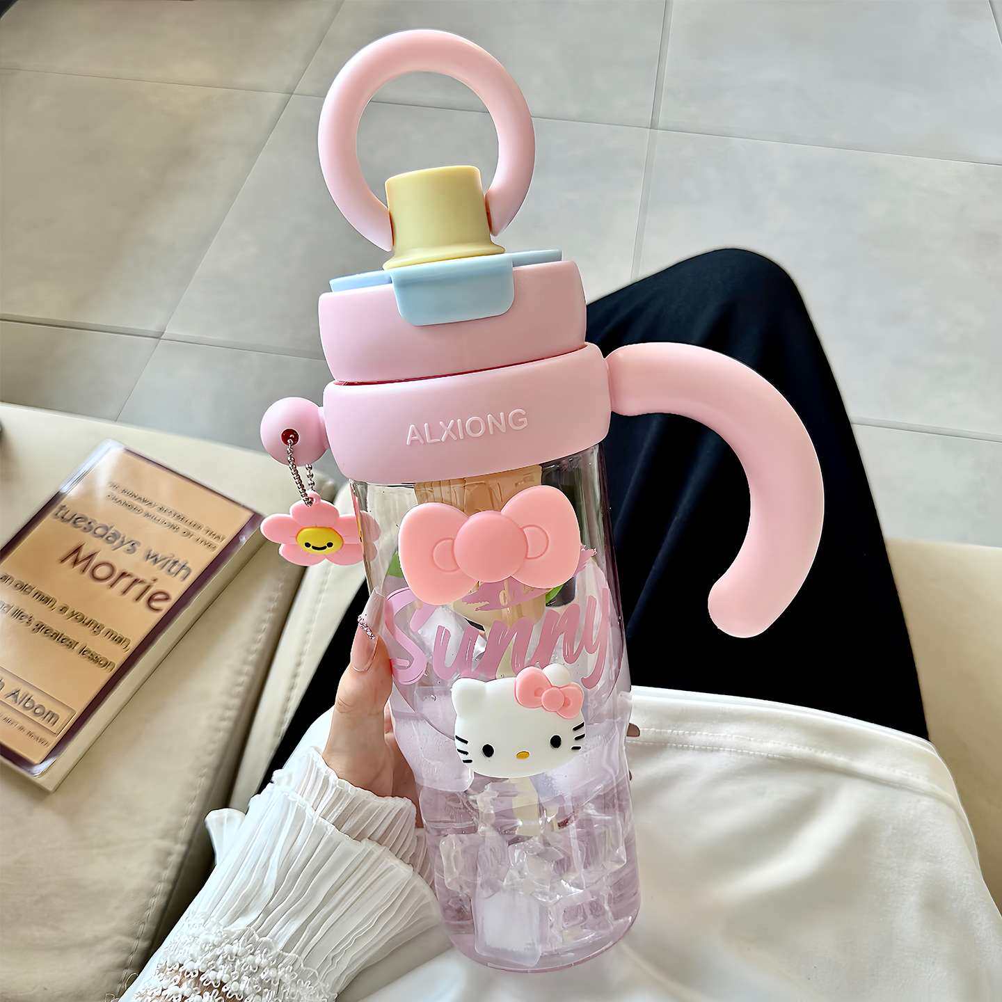 塑料水杯女生高颜值吸管杯夏天巨无霸大容量家用办公室泡茶杯水壶