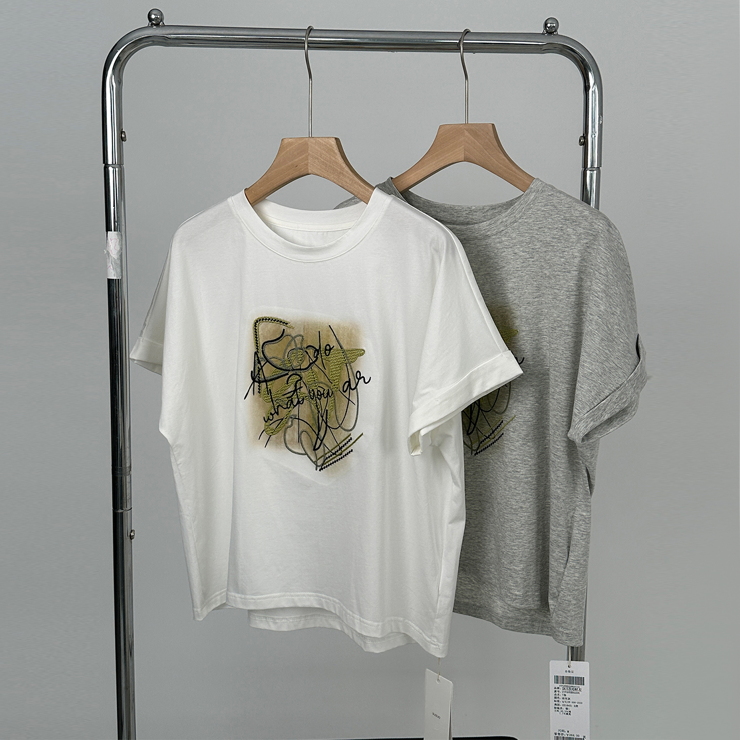 右设/25SS刺绣图案T恤女夏季新款2TFAN5B9229K