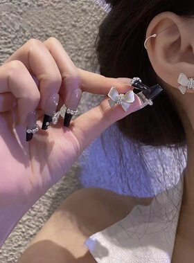 温柔风白色蝴蝶结耳钉女小众设计感耳饰女气质小巧复古网红耳环潮