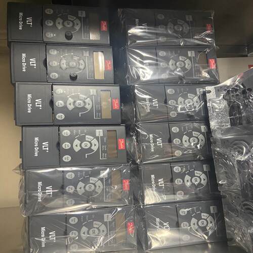 （设备配件）PK75S2E20H3XX拆机弗斯051FC-丹VLT变频器