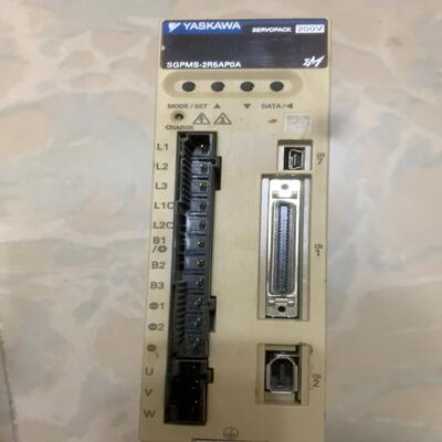 安川sgpms-2r5ap0a 具体看图，看着没拆过，没东西