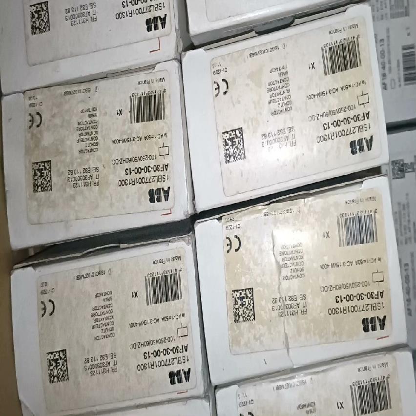 （设备配件）交流接触器 AF30-30-00-13 电压 100-250