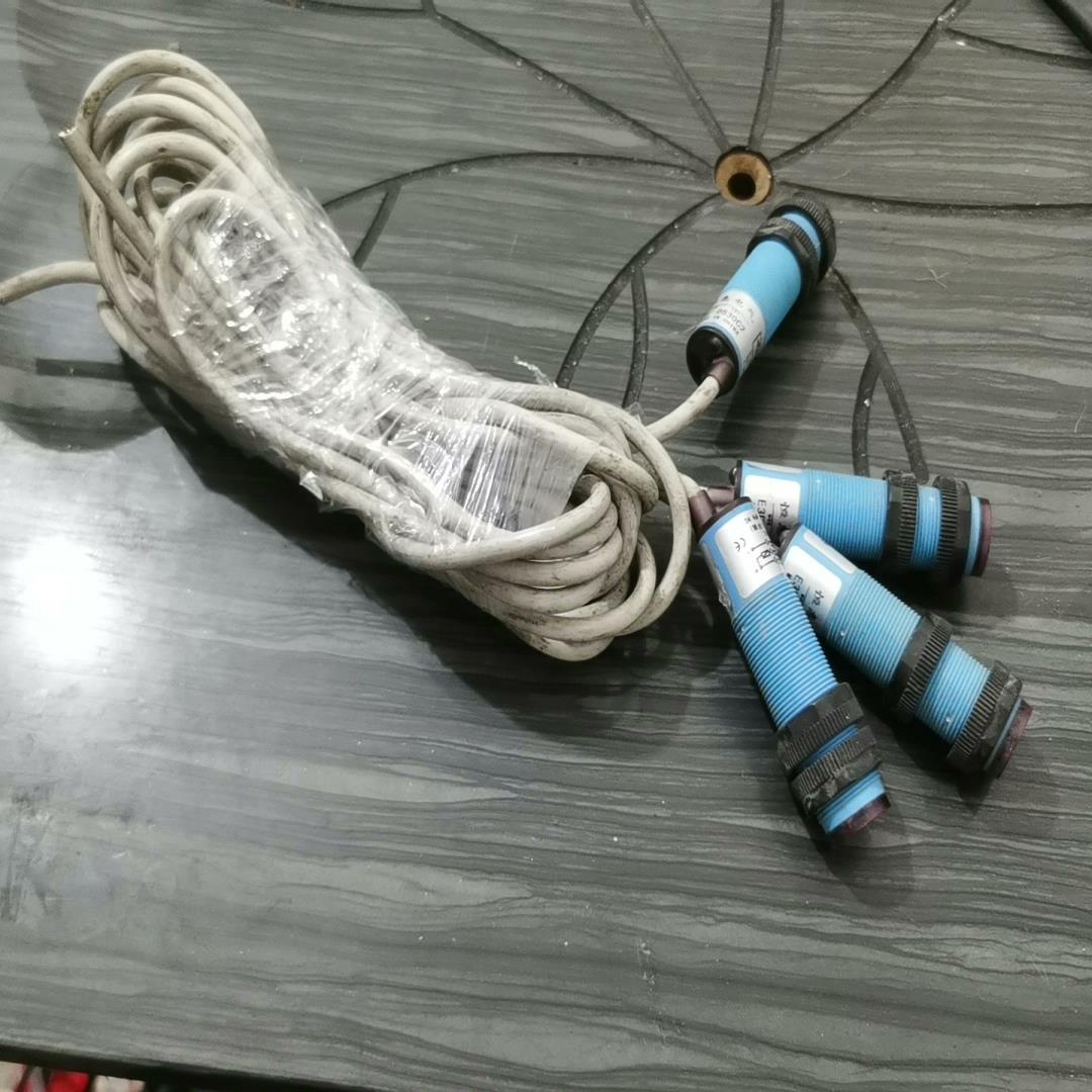 高品质正得光电开关 E3F-DS30C2传感器 220V常开