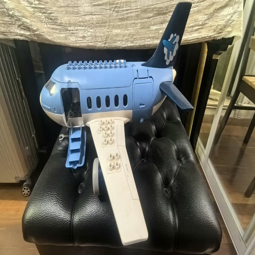 空中客机大颗粒拼插玩具，兼容lego，不缺件