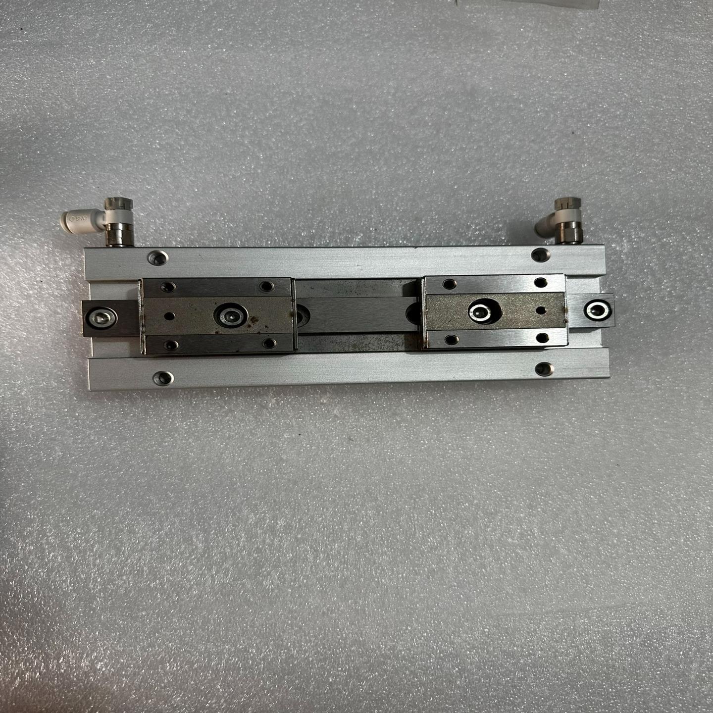 滑台平行夹手指气缸 MHF2-20D2R 实图 原装正