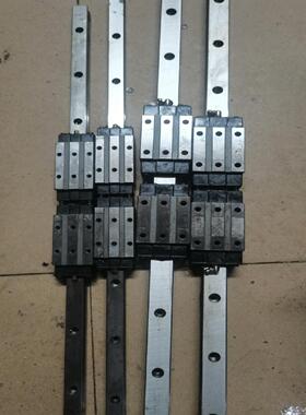 IKO滚柱线轨滑块 LRXDG20     LRXD25