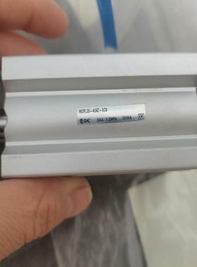 原装带导杆气缸MGPL20-40Z，新，无磕碰MGPM16-