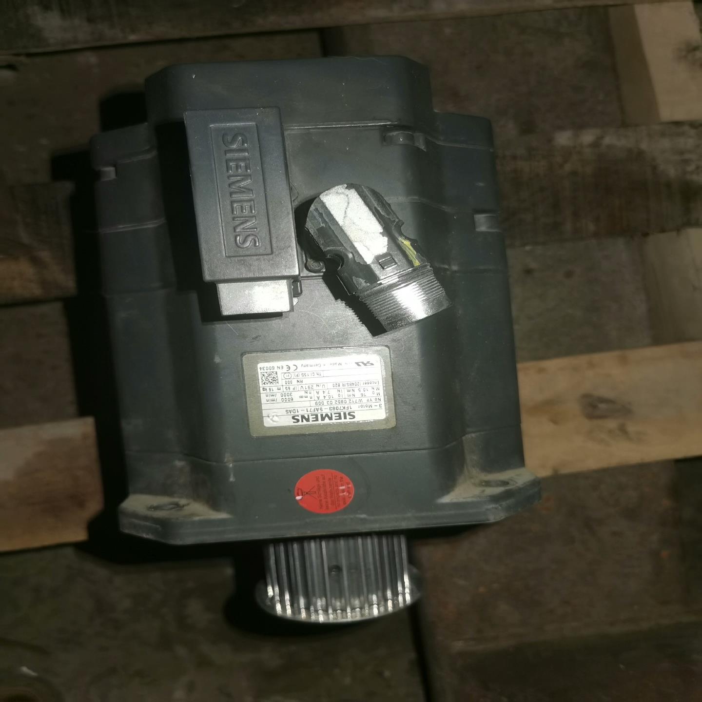 （设备配件）西门子伺服电机1FK7083-5AF71-1DA5，实物拍摄