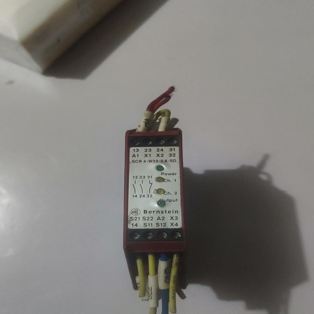 博恩斯坦安全继电器SCR   4W22一2.6一SD