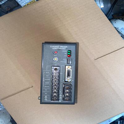 UDK5114NW2 VEXTA 驱动器